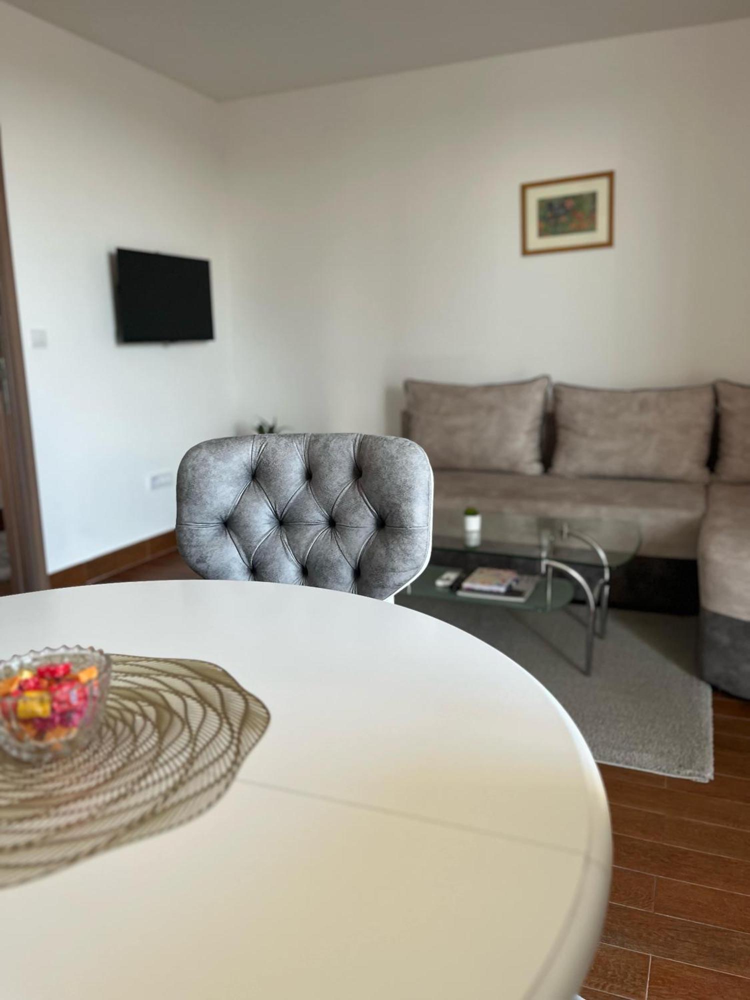 Surcin Apartment Ledine المظهر الخارجي الصورة